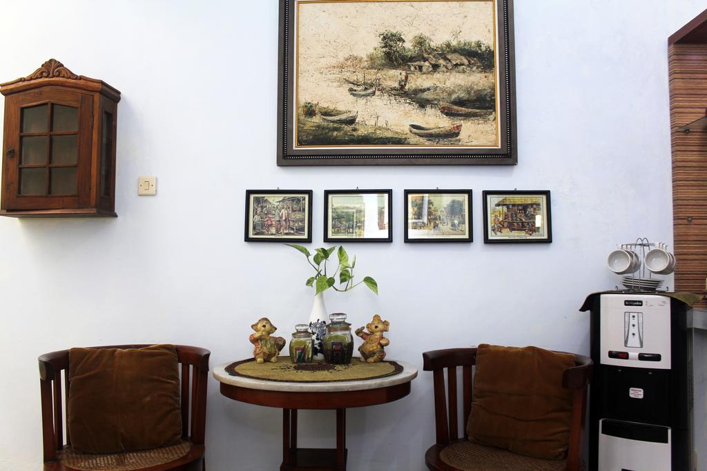 Griya Kedasih Guesthouse Γιογκιακάρτα Εξωτερικό φωτογραφία