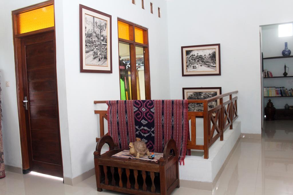 Griya Kedasih Guesthouse Γιογκιακάρτα Εξωτερικό φωτογραφία